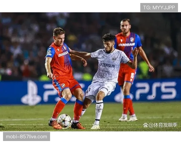 迪马尔科定位球威胁巨大 边翼卫内收扮演边前腰角色