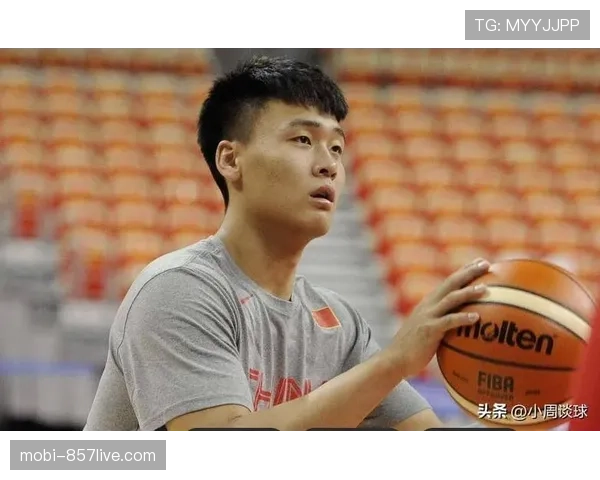 广东队赵睿弧顶突破造犯规 14分8助攻展露关键时刻掌控力